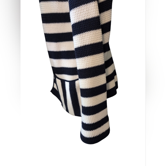 Salvatore Ferragamo Navy and White Sweater Striped Cardigan Beautiful Clean Lg - Picture 4 of 15